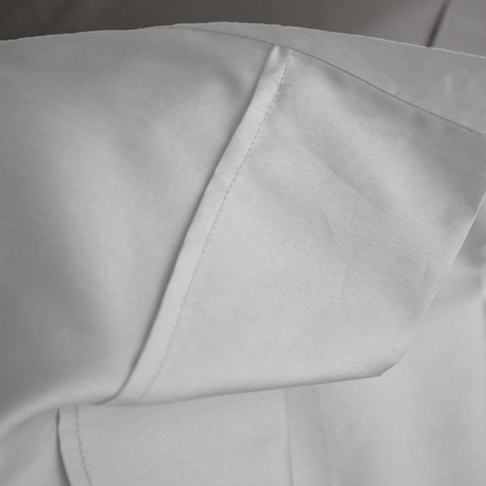 Capri Tuckpleat Detail. This finishing style features on all flat sheets and pillowcases