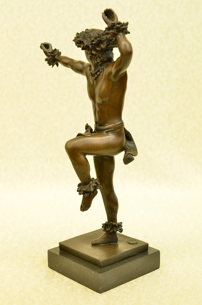 Hawaiian Man with Lei Dancing Waikiki Beach Hula Dancer Home Decor Hot Cast Gift