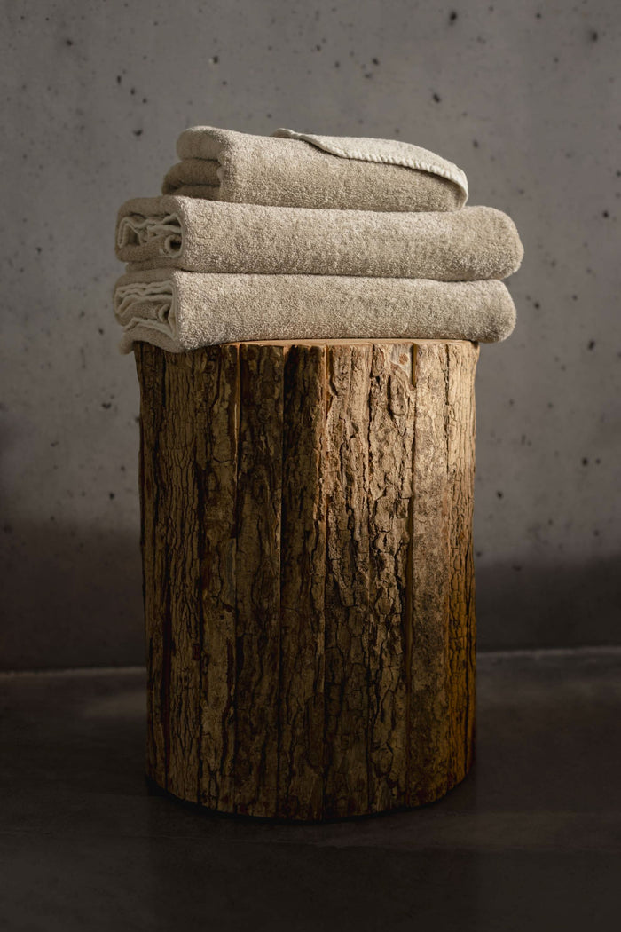 A&H Lino Towels are two-tone, reversible in 101 Ecru and 770 Linen
