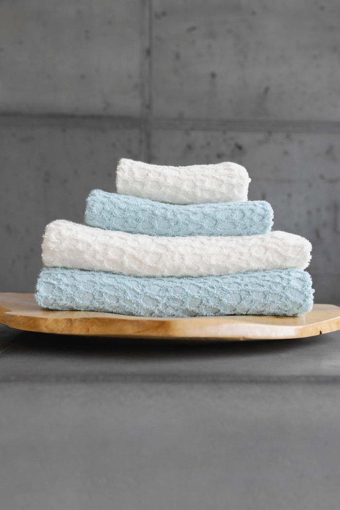 A&H Lodge Towels - Available in 103 Ivory & 235 Ice