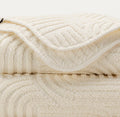 103 Ivory / Hand Towel (17 x 30" | 40 x 75 cm)