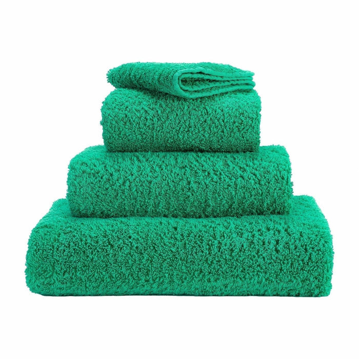 230 Emerald / Bath Towel (28 x 54" | 70 x 140 cm)
