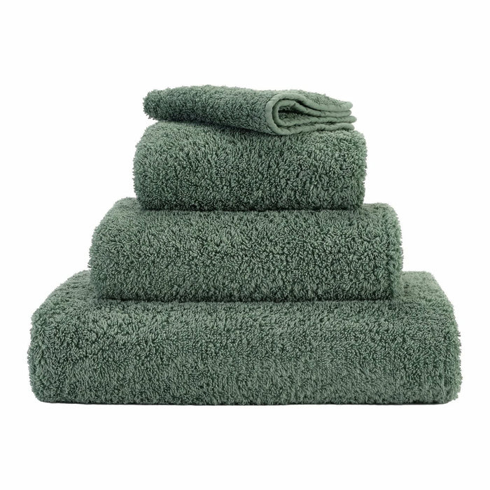 280 Evergreen / Shower Towel (23 x 43" | 60 x 110 cm)