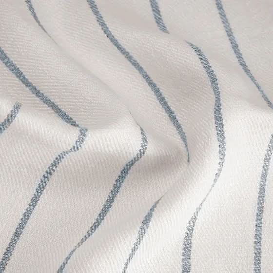 Ivory w/ Ice Stripe / Solid Natural Brown / Throw (39 x 70" | 100 x 175 cm)