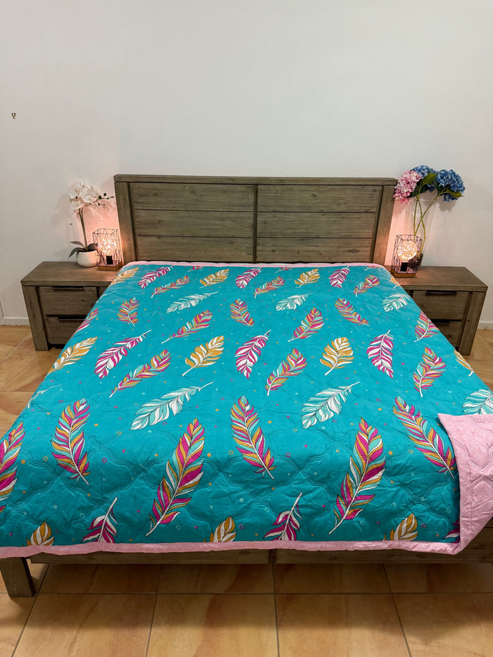 Ultrasonic king AC lightweight comforter