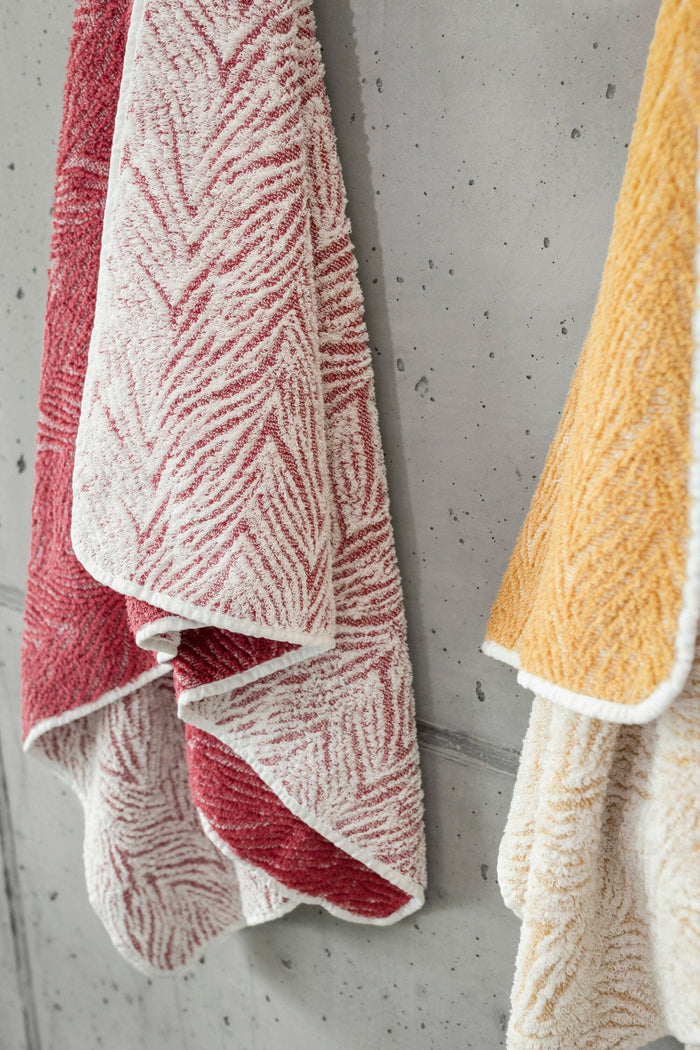 A&H Vasco Towels, Left: 578 Canyon, Right: 840 Gold
